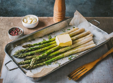how to cook asparagus in the oven with butter and garlic